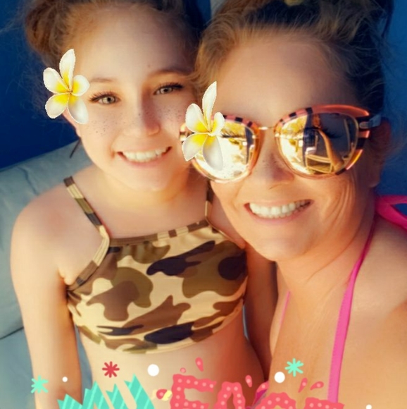 POSHMARK AMBASSADOR โค - Picture 7 of 13